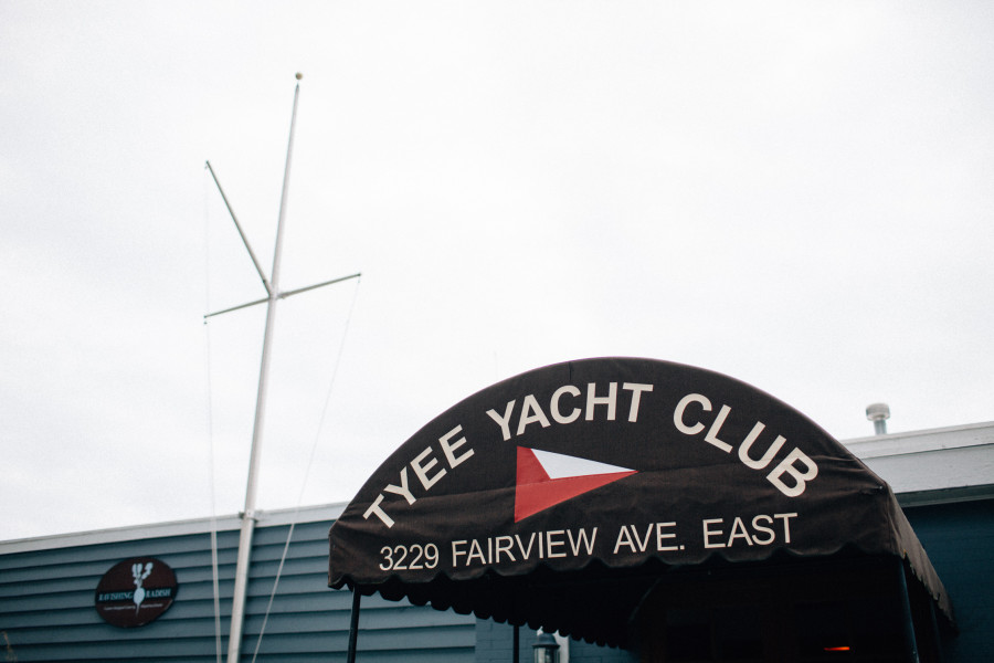 lake union yacht club wedding 