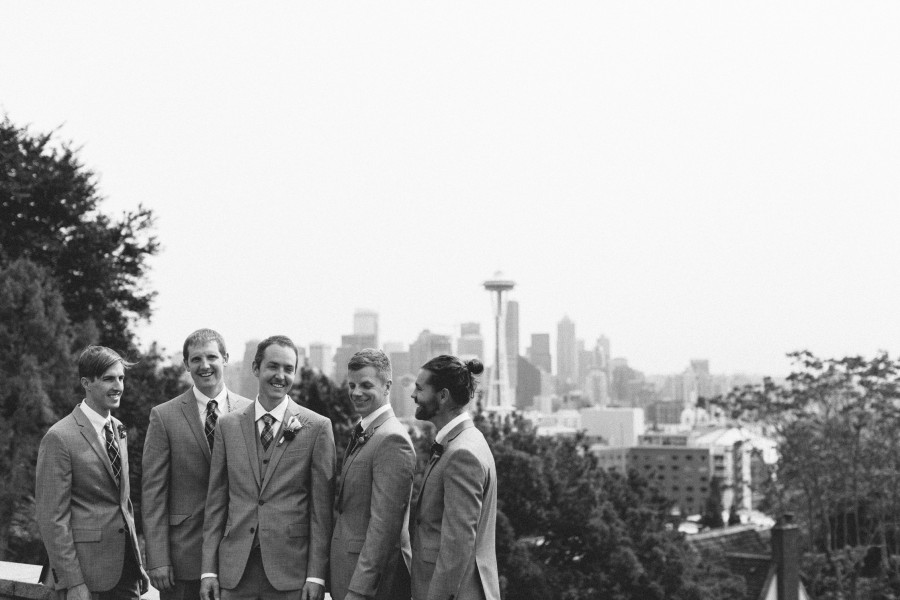 groomsmen kerry park photos