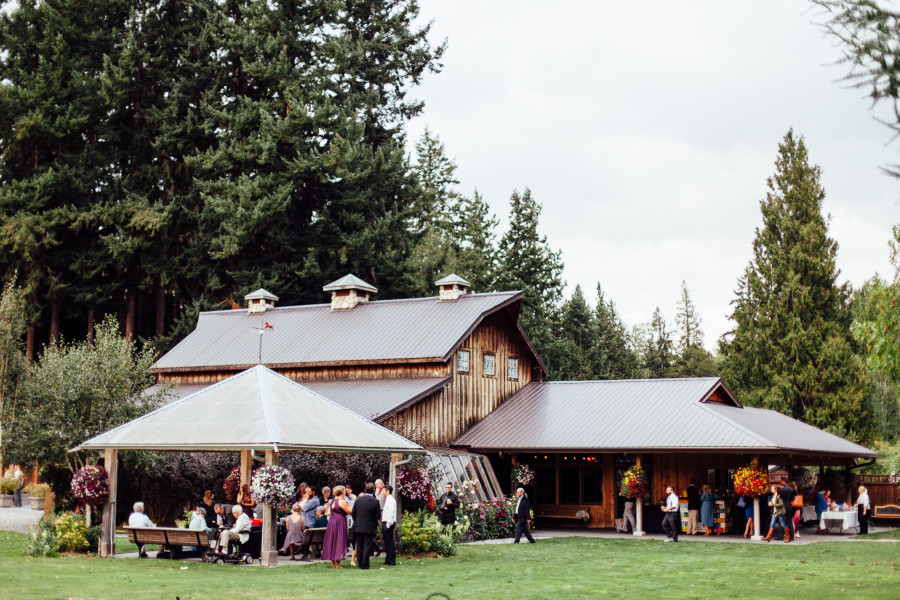 red cedar farm wedding