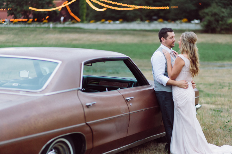 vintage car wedding photos